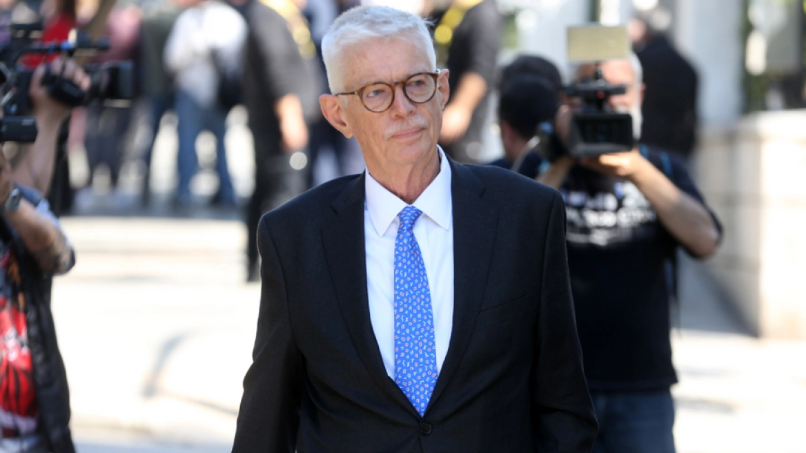 Newly appointed deputy minister Doxiadis resigns - Sigmalive English