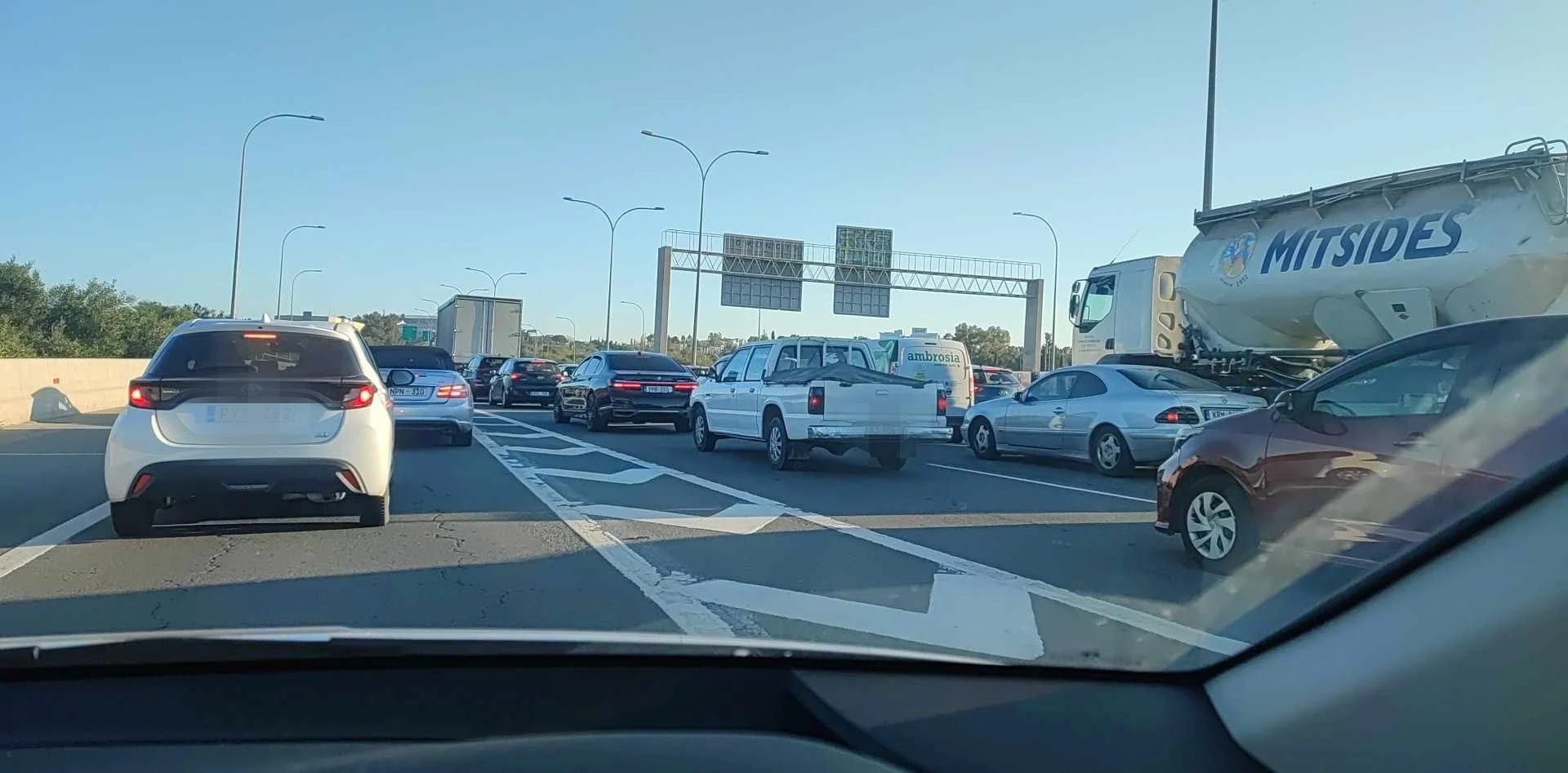 Multiple-Vehicle Pileup Causes Chaos on GSP North This Morning