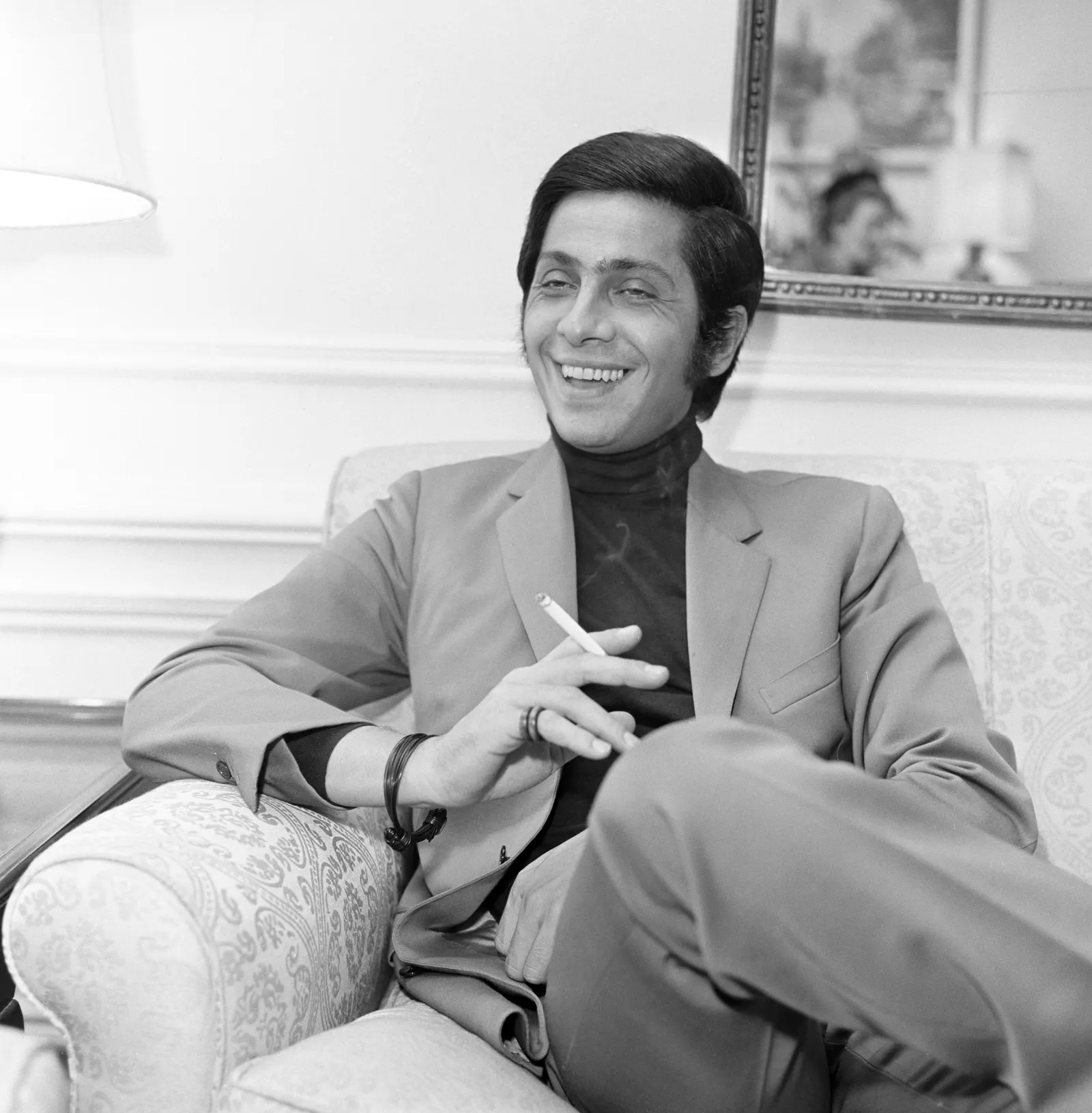 Dynamic Italian Fashion Designer Valentino Dies Aged 93 View for Mobile Dynamic Italian Fashion Designer Valentino Dies Aged 93 View for Mobile
