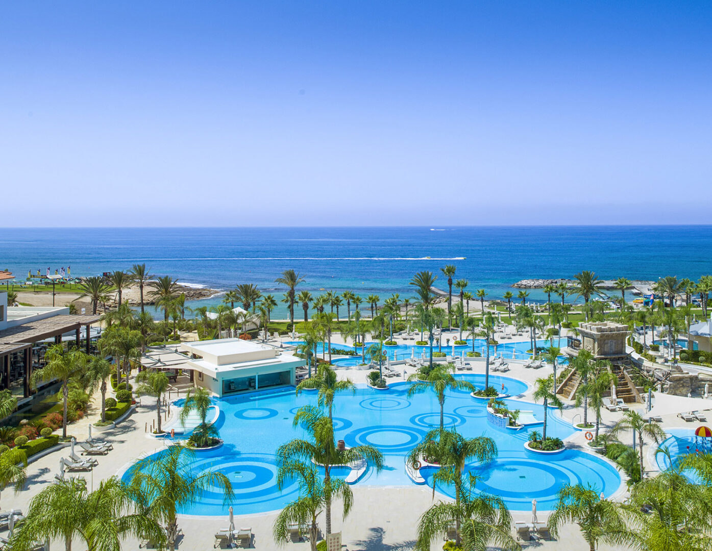 Olympic Lagoon deal completed in Paphos - Sigmalive English